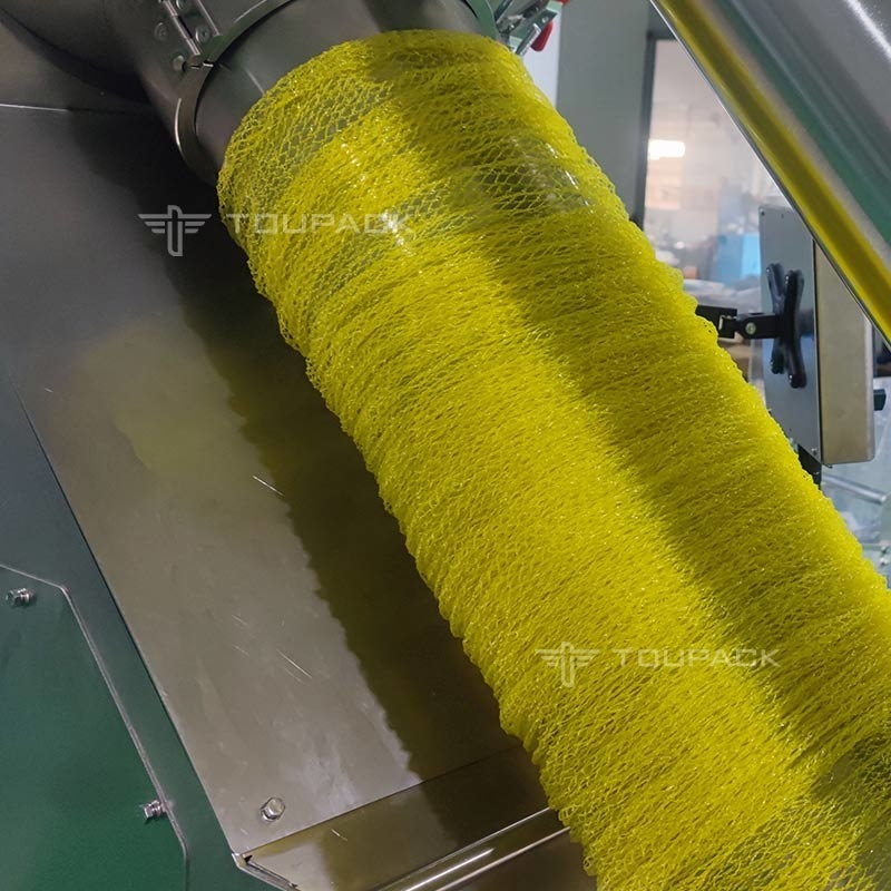 دستگاه بسته بندی میوه و سبزیجات 5 کیلوگرم Castanea Mollissima Auto Mesh Net Bag وزن دادن شمارش برش شبکه