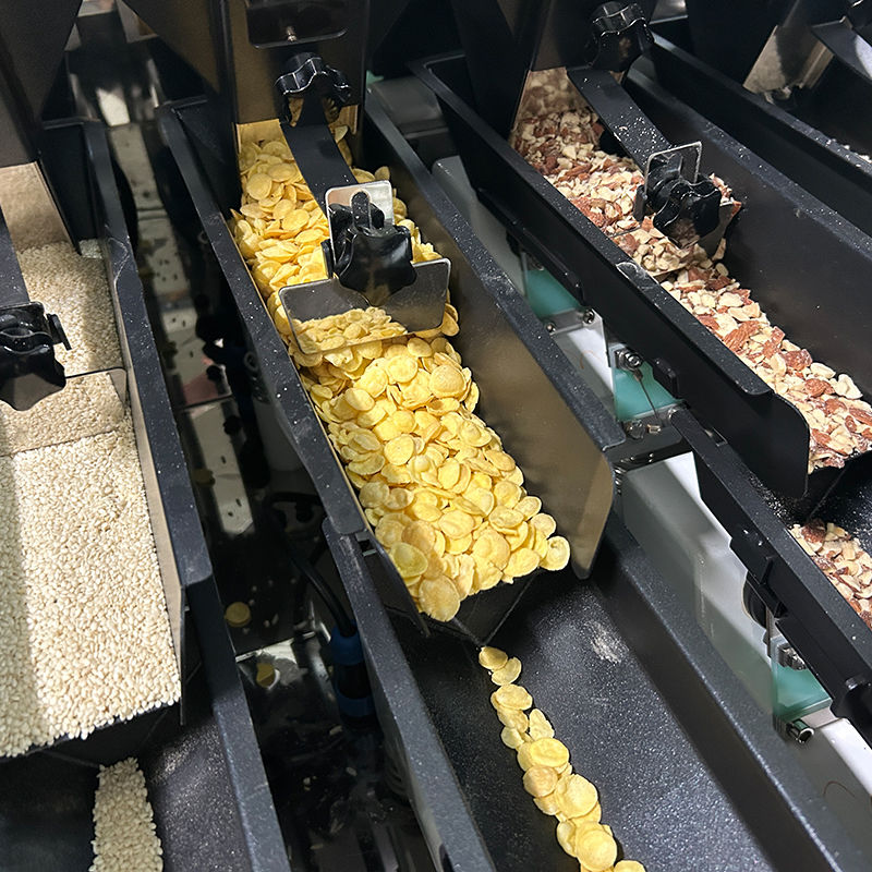 چند ماده 2.5 کیلوگرم ماشین بسته بندی مواد غذایی حیوانات خانگی با وزن چند سر وزن خطی برای بسته بندی کیسه ای