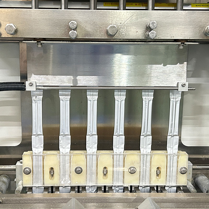 دستگاه بسته‌بندی خودکار چند خطی پودر نوشیدنی رنگی مواد غذایی ساشه ای 1 گرم تا 30 گرم، دستگاه پرکن پودر نوشیدنی انرژی زا استیک پک