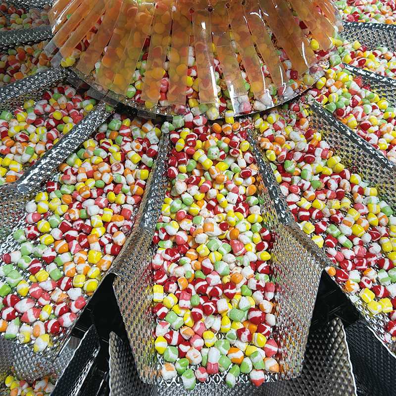 200g 500g Granule Packing Machine Full Automatic VFFS Weighing Seal Poch Bag Packaging Candy Snack Nitrogen Packing Machine ماشین بسته بندی نوتروژنی برای شیرینی ها و میان وعده ها