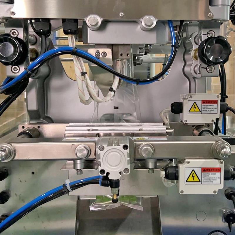 سیب زمینی اتوماتیک چیپس چند سر وزنه دار سیستم وزن میگو ماشین بسته بندی فرانسوی پف کردن مواد غذایی دستگاه بسته بندی دانه